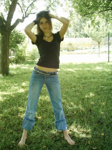 (`._.>EliSa *'-._